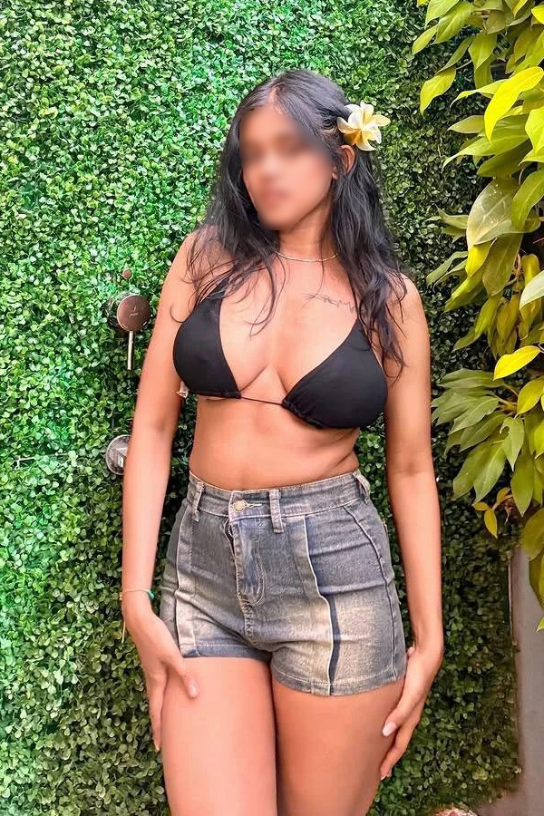 available escort girl Garima in Chennai