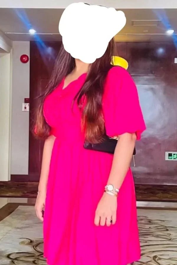 available escort girl Parul in Shillong