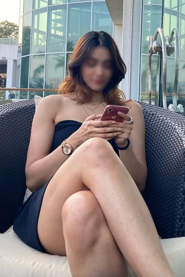 available escort girl Sargam in Meerut