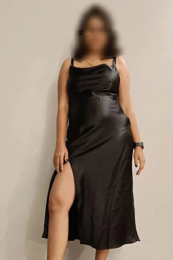 available escort girl Tanika in Agartala