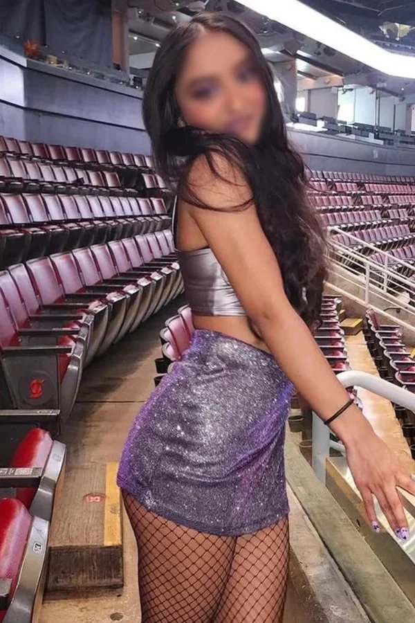 available escort girl Xandra in Greenland